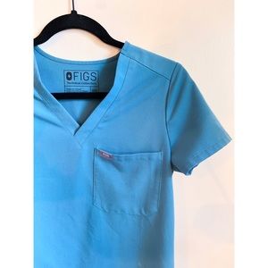 New FIGS Women’s Teal/Blue Scrub Top